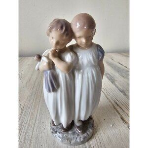 Royal Copenhagen 939 girl pajamas doll figurine vintage Denmark sisters